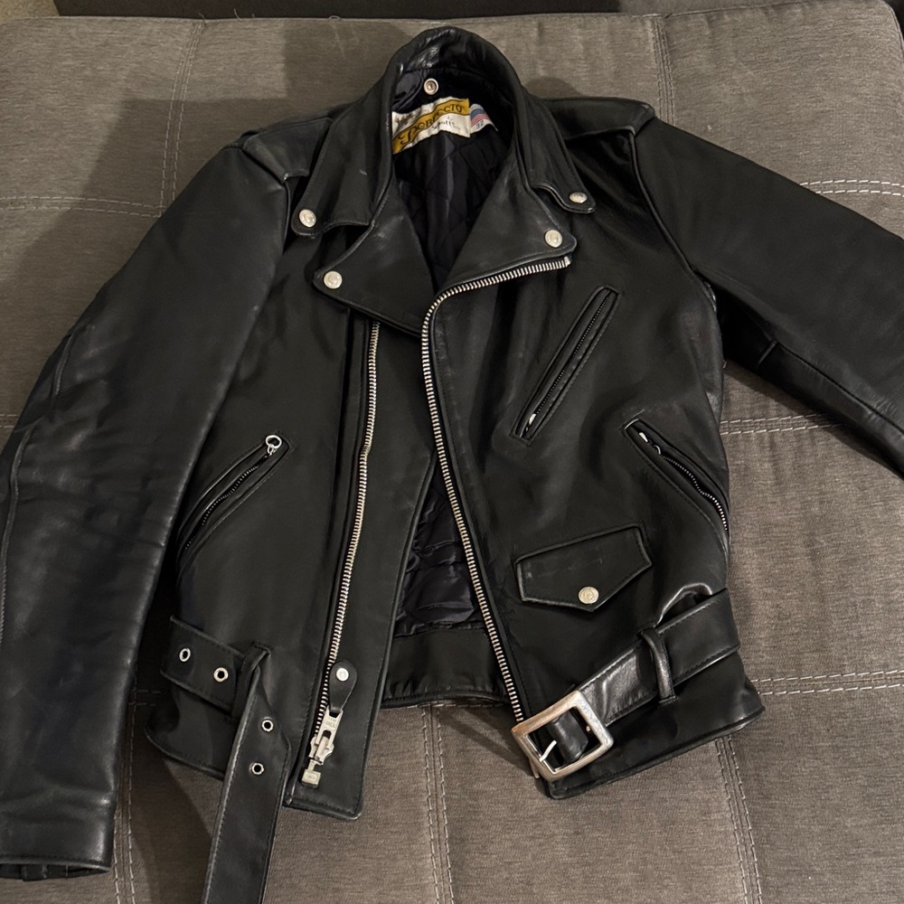 Schott Perfecto Classic Black Leather Biker Jacket Size 32